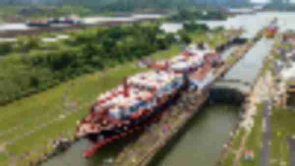 https://www.ajot.com/images/uploads/article/764-ocean-carrier-panama-canal-locks.jpg