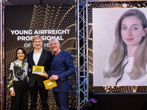 https://www.ajot.com/images/uploads/article/Anna-Balan_CargoBooking_Head_Young-Airfreight-Professional-of-the-Year-award.jpg